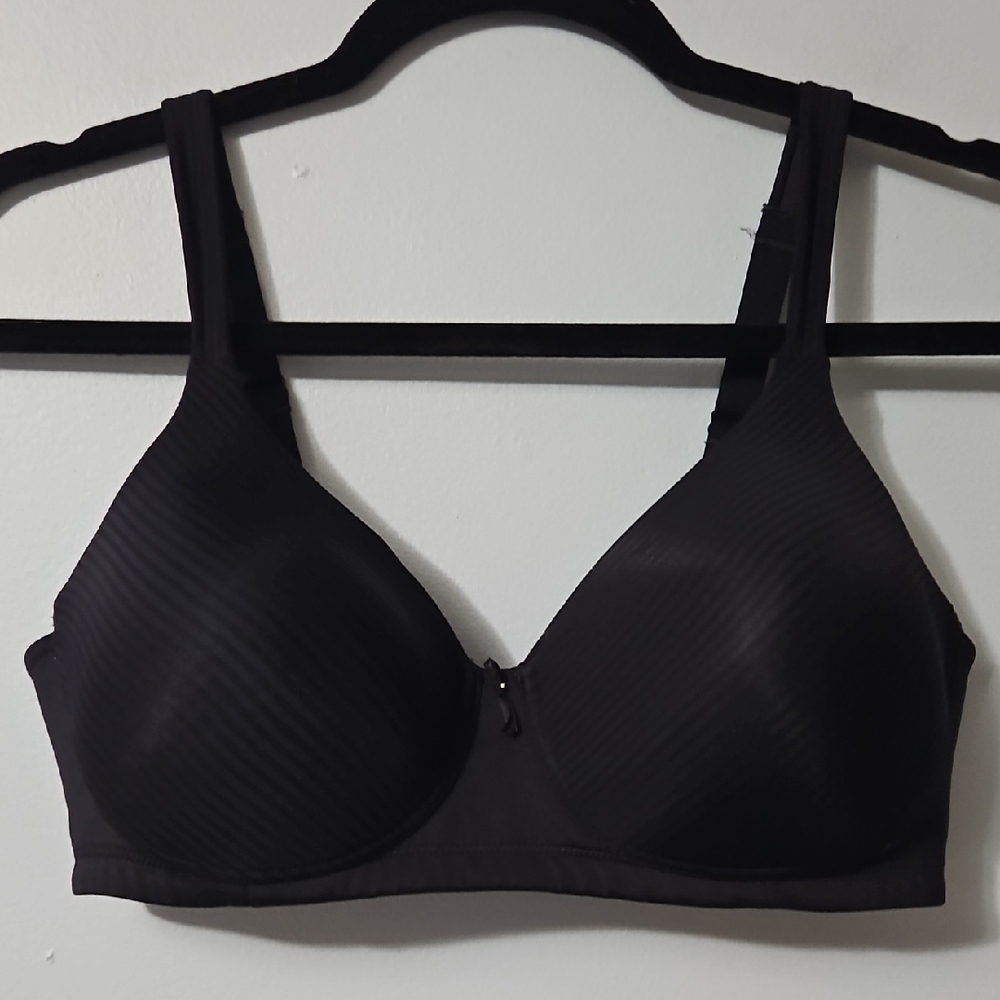 Vanity Fair Black Full Coverage Wire Free Bra